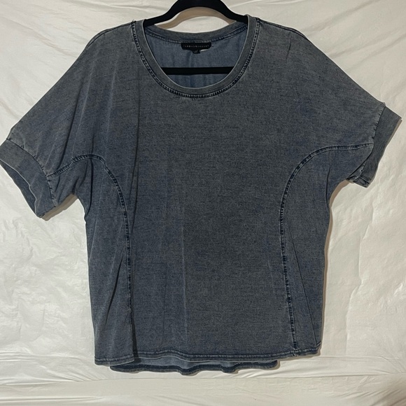 Jane and Delancey Distressed Blue Short Sleeve Top - Picture 10 of 10